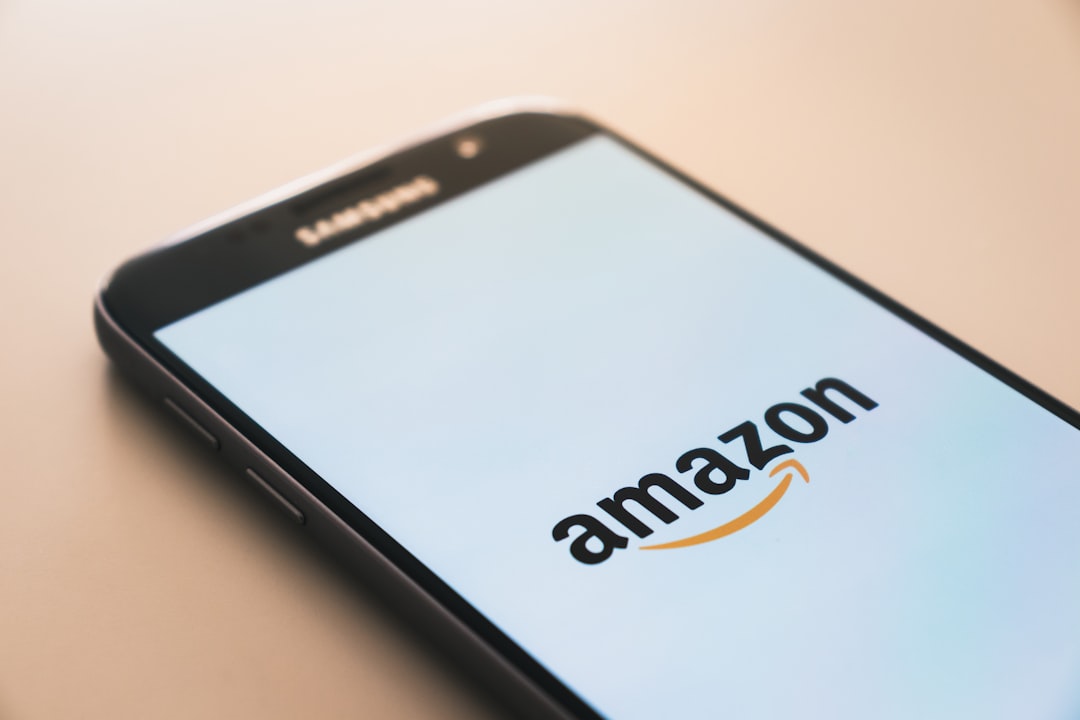 Amazon Bee 웨어러블: 하루를 요약해주는 AI와 사생활 경계선 관련 이미지